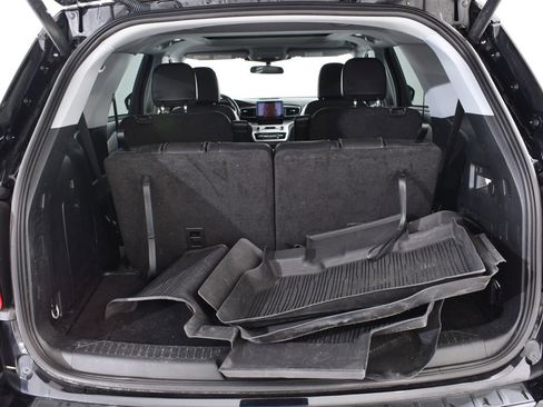 Used 2023 Ford Explorer XLT w/ Equipment Group 202A image 21