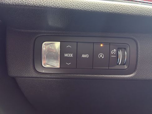 Used 2025 Chevrolet Traverse Z71 w/ Enhanced Driving Package AWD/4WD image 26