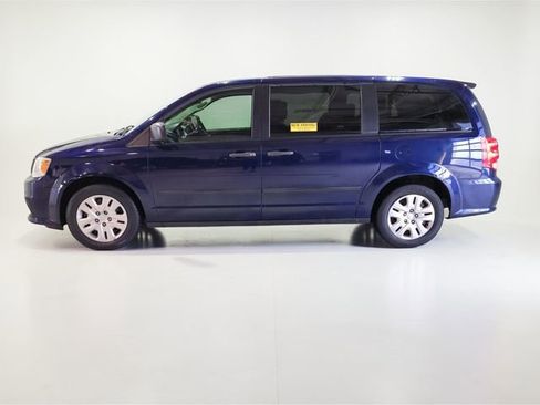Used 2017 Dodge Grand Caravan SE image 17