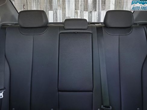 Used 2018 BMW 320i xDrive Sedan image 23