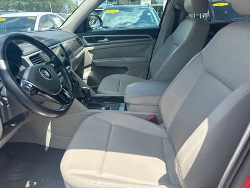 Used 2018 Volkswagen Atlas SEL FWD image 2