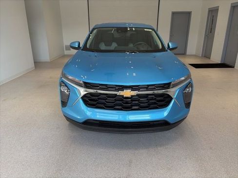 New 2026 Chevrolet Trax LS w/ LS Convenience Package image 2