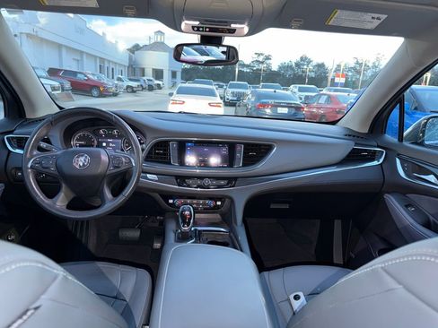 Used 2020 Buick Enclave Essence w/ Sound and Sites Package image 14