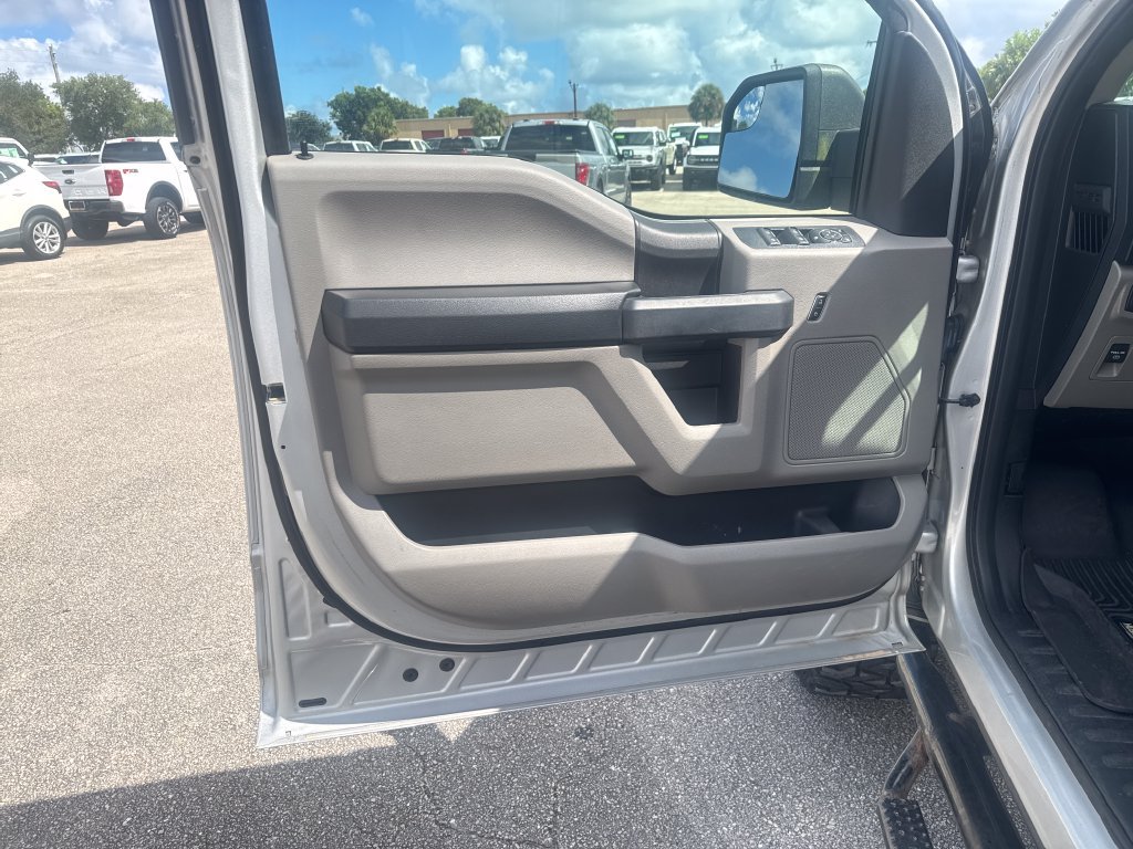 Used 2019 Ford F150 XL w/ Equipment Group 101A Mid AWD/4WD image 12
