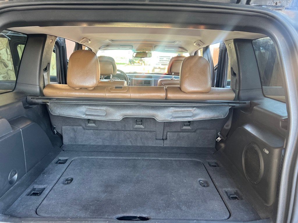 Used 2011 Jeep Liberty Limited w/ Exterior Appearance Group RWD image 11