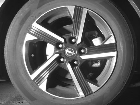 Used 2025 Nissan Sentra SV FWD image 10