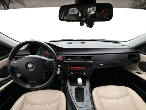 Used 2011 BMW 335i xDrive Sedan image 25