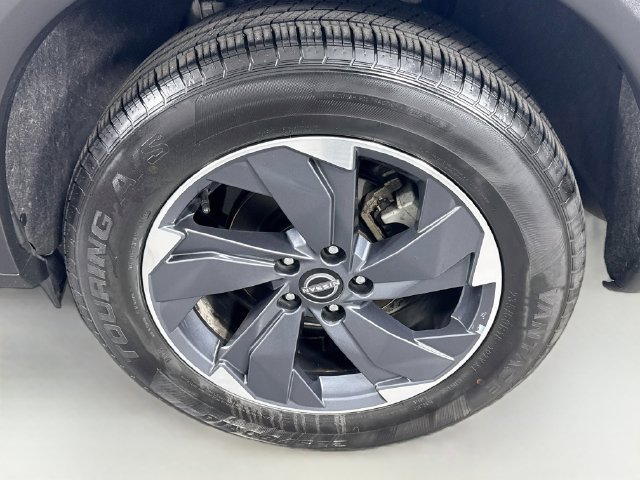 Used 2024 Nissan Rogue SV FWD image 29