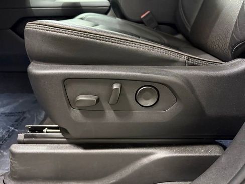 Used 2024 Chevrolet Tahoe High Country image 14