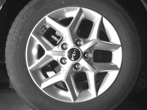 Used 2025 Kia Soul LX w/ LX Technology Package FWD image 15