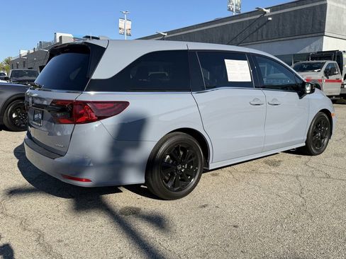 Used 2024 Honda Odyssey Sport image 6