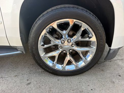 Used 2017 Chevrolet Suburban Premier AWD/4WD image 30