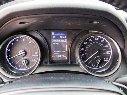 Used 2021 Toyota Camry SE FWD image 14