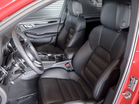 New 2026 Porsche Macan S image 5