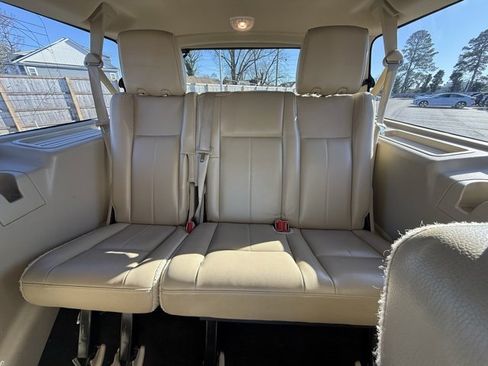 Used 2017 Ford Expedition EL Limited w/ Equipment Group 301A image 19