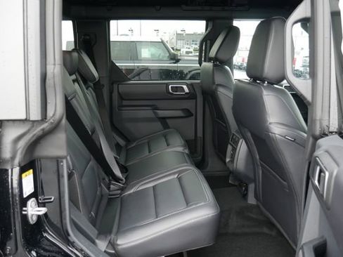New 2026 Ford Bronco Outer Banks w/ Sasquatch Package AWD/4WD image 24