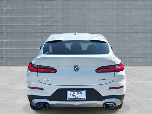 Used 2025 BMW X4 xDrive30i image 4