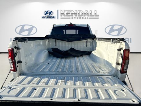 Used 2022 RAM 1500 Big Horn w/ Night Edition image 24