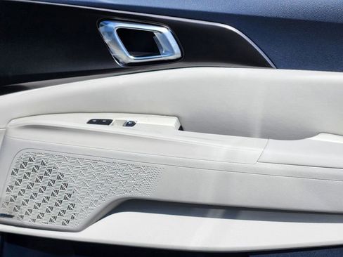New 2025 Kia Carnival SX Prestige image 15