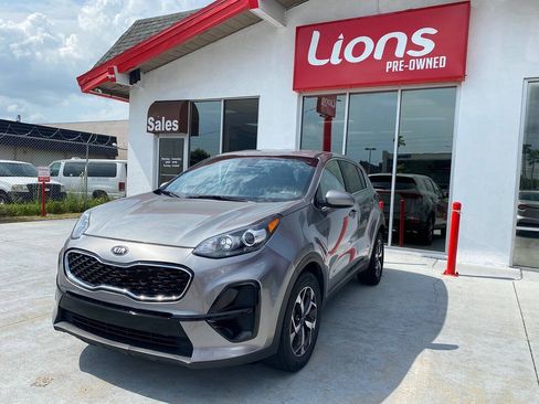 Used 2021 Kia Sportage LX FWD image 2