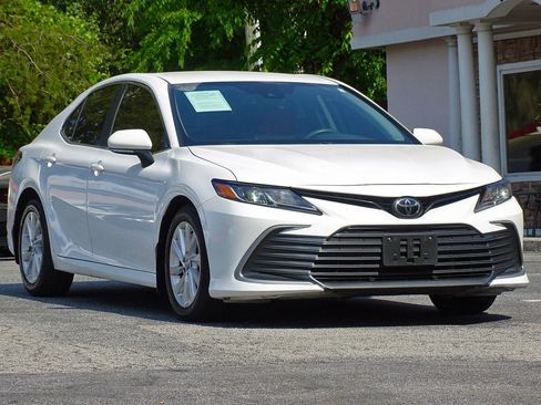 Used 2023 Toyota Camry LE FWD image 7