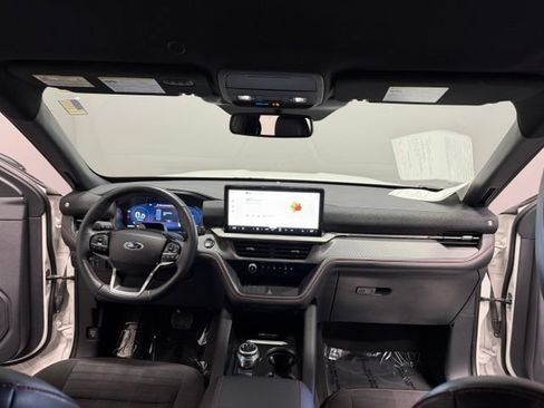 Used 2025 Ford Explorer ST-Line w/ Premium Package AWD/4WD image 31