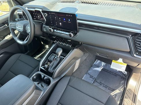 New 2026 GMC Canyon Elevation w/ LPO, Black Badging Package RWD image 27