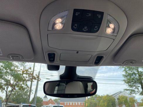 Used 2019 Chrysler Pacifica Touring-L Plus w/ Advanced Safetytec Group image 36