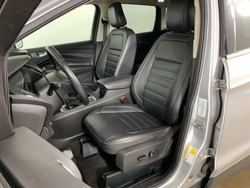 Used 2019 Ford Escape Titanium image 27