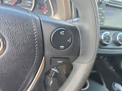Used 2014 Toyota RAV4 LE image 17