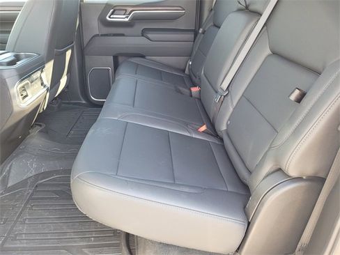 Used 2024 GMC Sierra 1500 SLT image 24