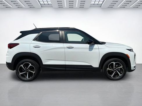 Used 2022 Chevrolet TrailBlazer RS AWD/4WD image 2