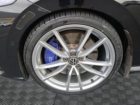 Used 2024 Volkswagen Golf R AWD/4WD image 23