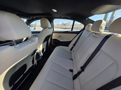 Used 2025 BMW 330i xDrive Sedan image 17