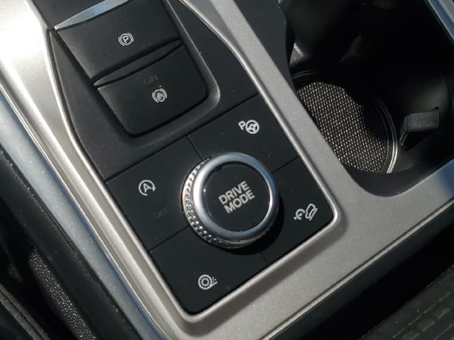 Used 2020 Ford Explorer Platinum w/ Premium Technology Package AWD/4WD image 30