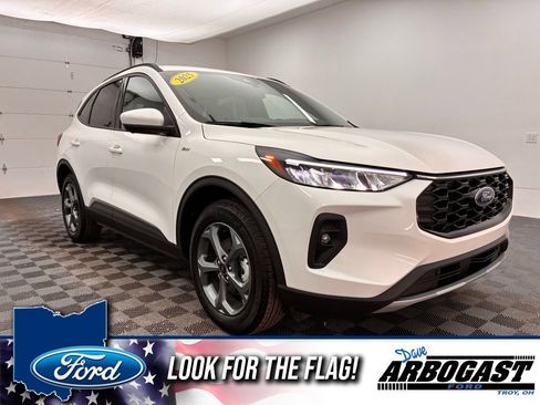 Certified 2025 Ford Escape ST-Line Elite w/ Tech Pack #2 image 1