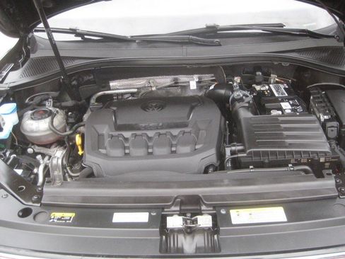 Used 2023 Volkswagen Tiguan SE w/ Panoramic Sunroof Package AWD/4WD image 13