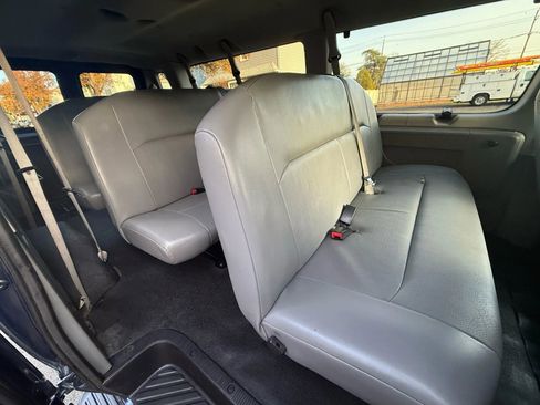 Used 2008 Ford E-350 and Econoline 350 XLT image 25