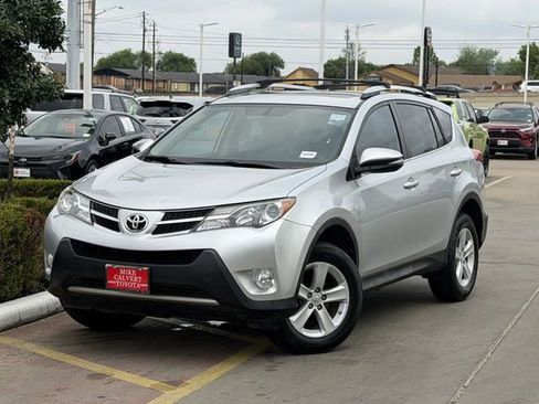 Used 2014 Toyota RAV4 XLE image 2