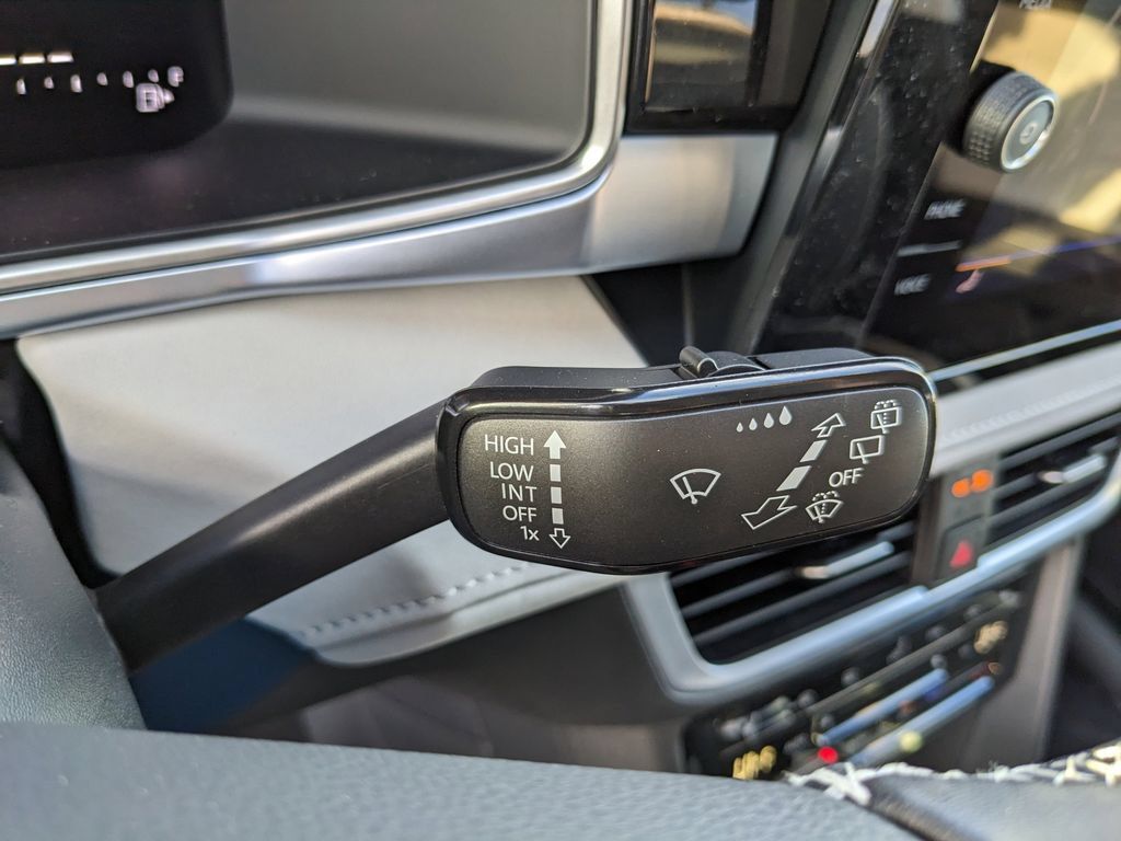 New 2026 Volkswagen Taos SE FWD image 29