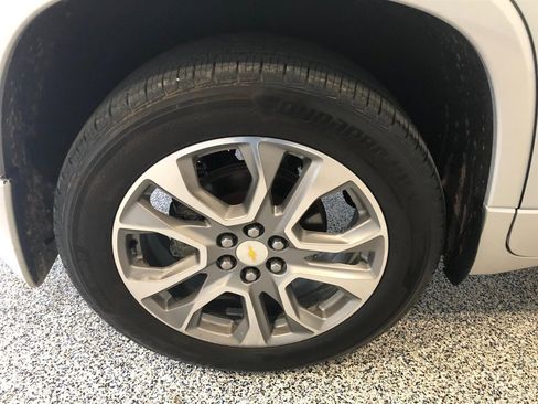 Used 2019 Chevrolet Traverse Premier image 18
