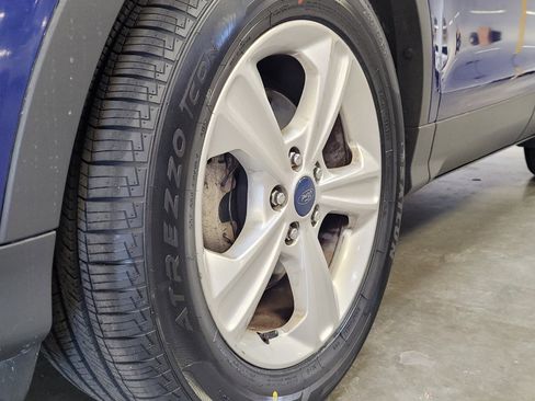 Used 2015 Ford Escape SE image 31