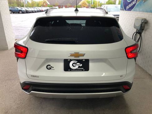 Used 2025 Chevrolet Trax LT w/ Driver Confidence Package FWD image 7