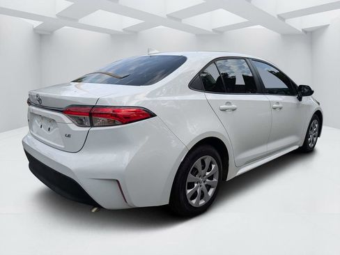 Used 2023 Toyota Corolla LE FWD image 3