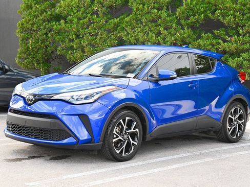Used 2021 Toyota C-HR XLE image 1