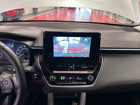 Certified 2023 Toyota Corolla Cross LE image 21