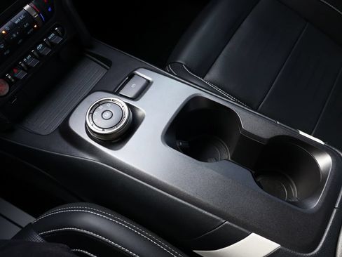 Used 2022 Ford Mustang Shelby GT500 w/ Technology Package RWD image 30