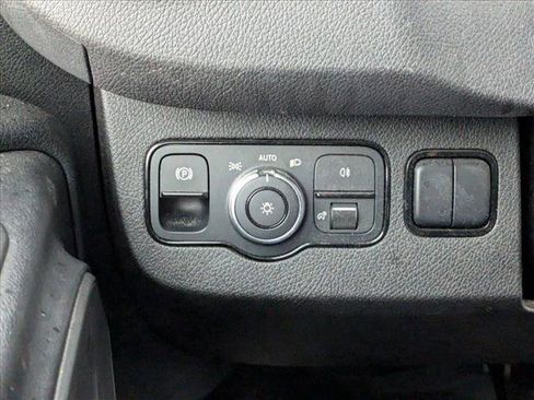 Used 2021 Mercedes-Benz Sprinter 2500 image 10