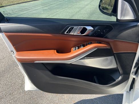 Used 2023 BMW X5 M50i w/ Executive Package image 11