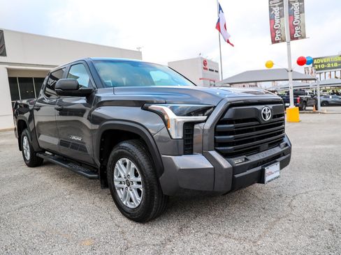 Used 2024 Toyota Tundra SR5 RWD image 5
